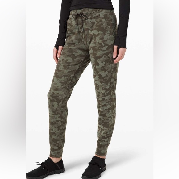 Lululemon 29” Ready to Rulu Jogger Heritage Camo Dark Olive Green Twill Size 2 - Picture 10 of 10